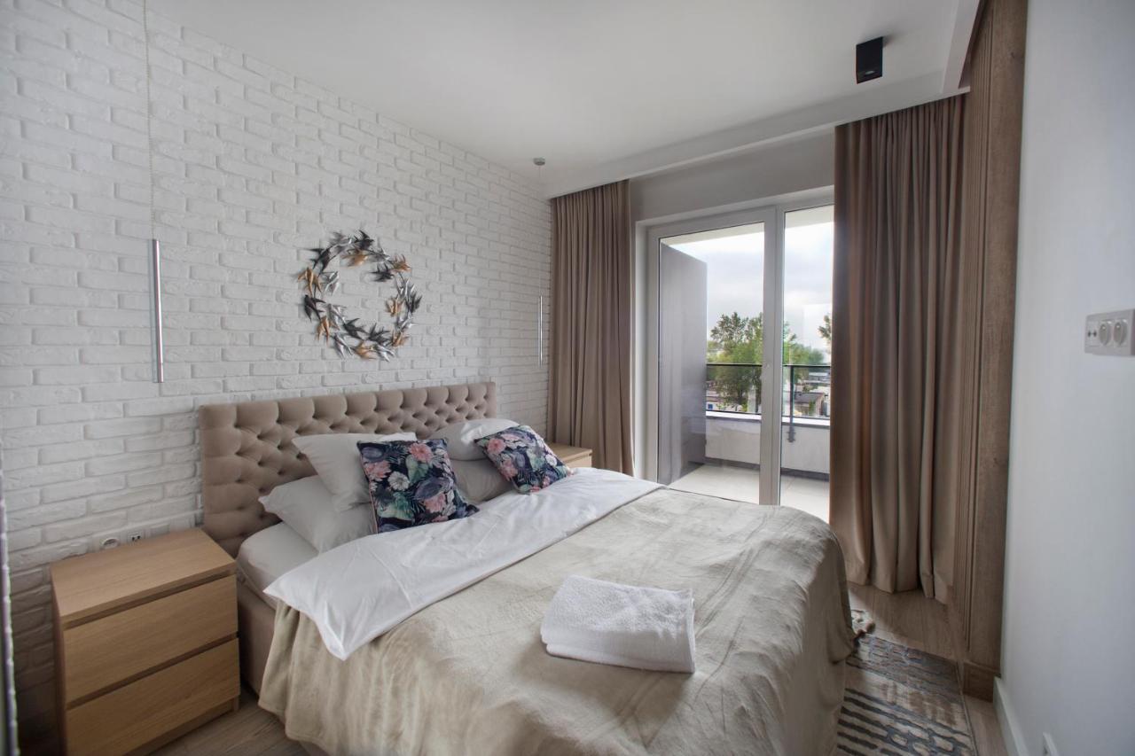 P&O Serviced Apartments Group Komputerowa Варшава Екстериор снимка