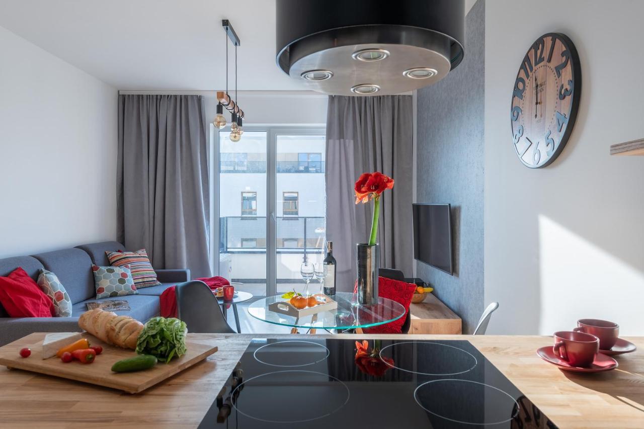 P&O Serviced Apartments Group Komputerowa Варшава Екстериор снимка